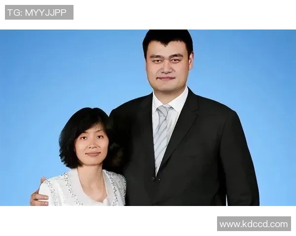 姚明性格过于单纯是否影响了他的职业生涯与人际关系发展
